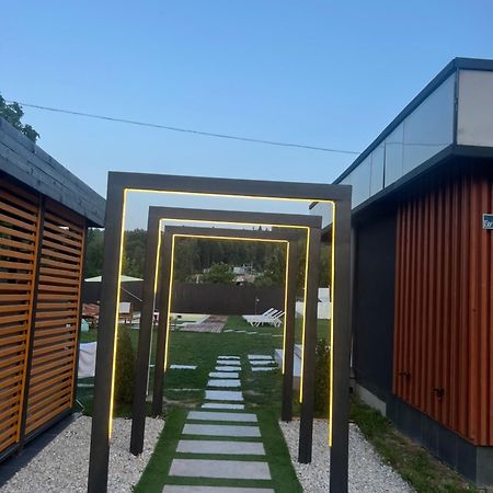 Mishelter Villa Migovo Bagian luar foto