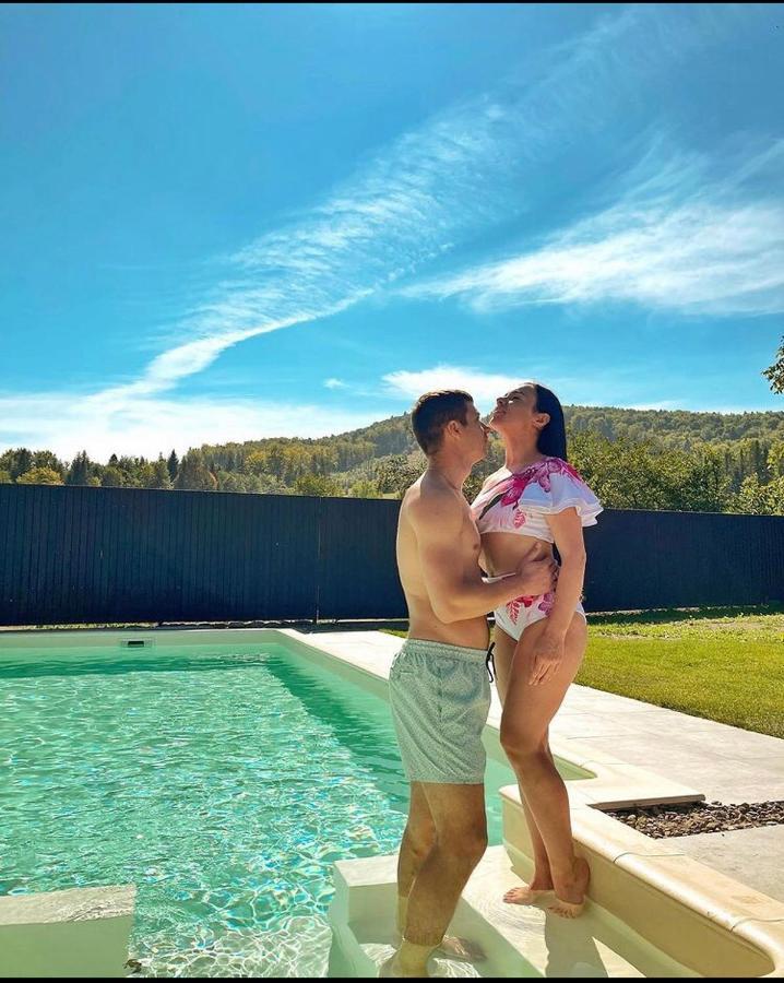 Mishelter Villa Migovo Bagian luar foto