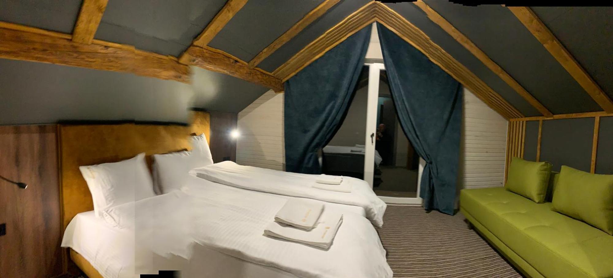 Mishelter Villa Migovo Bagian luar foto