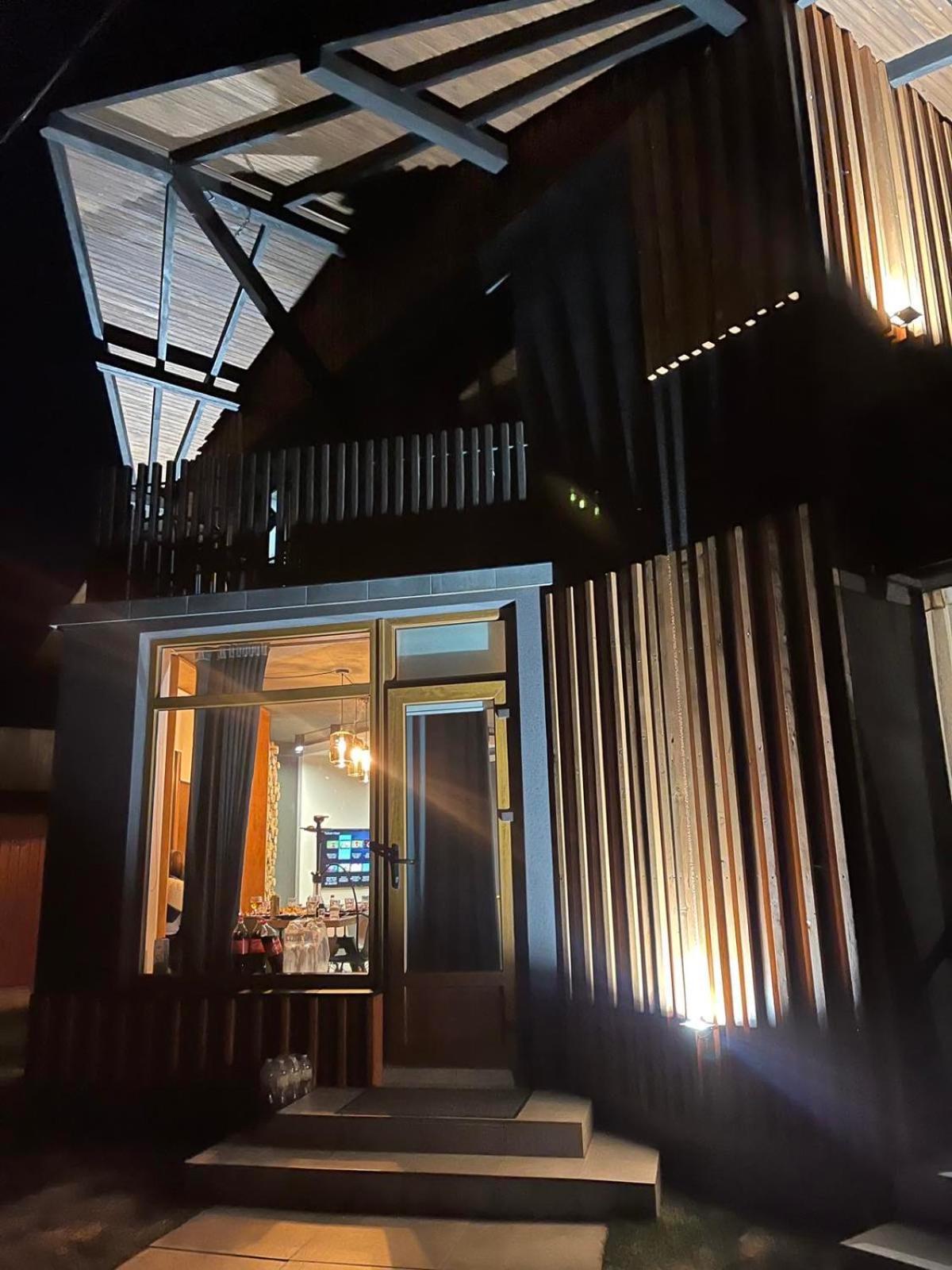 Mishelter Villa Migovo Bagian luar foto