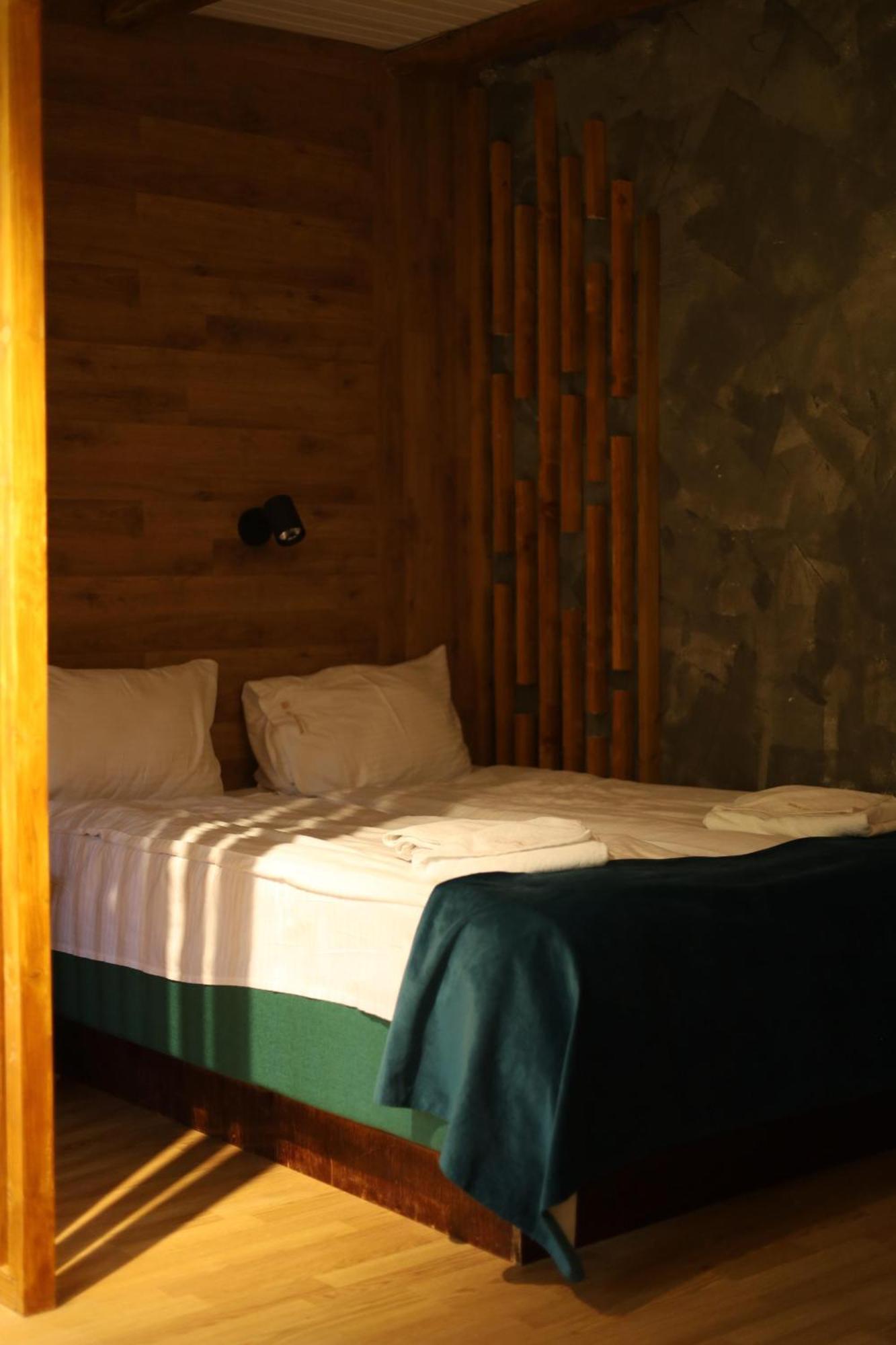 Mishelter Villa Migovo Bagian luar foto
