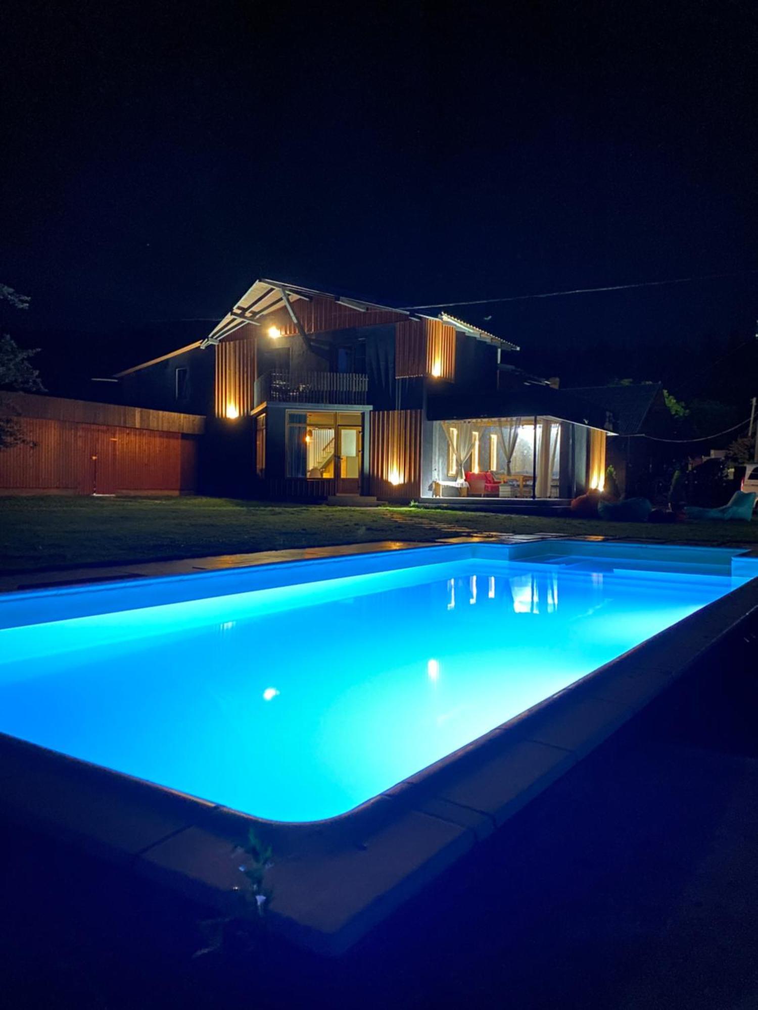 Mishelter Villa Migovo Bagian luar foto