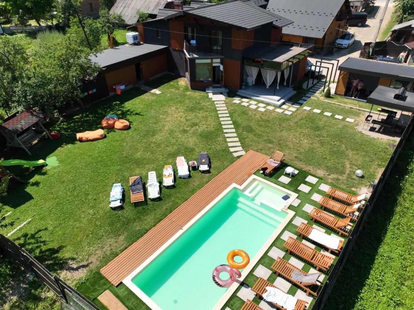 Mishelter Villa Migovo Bagian luar foto