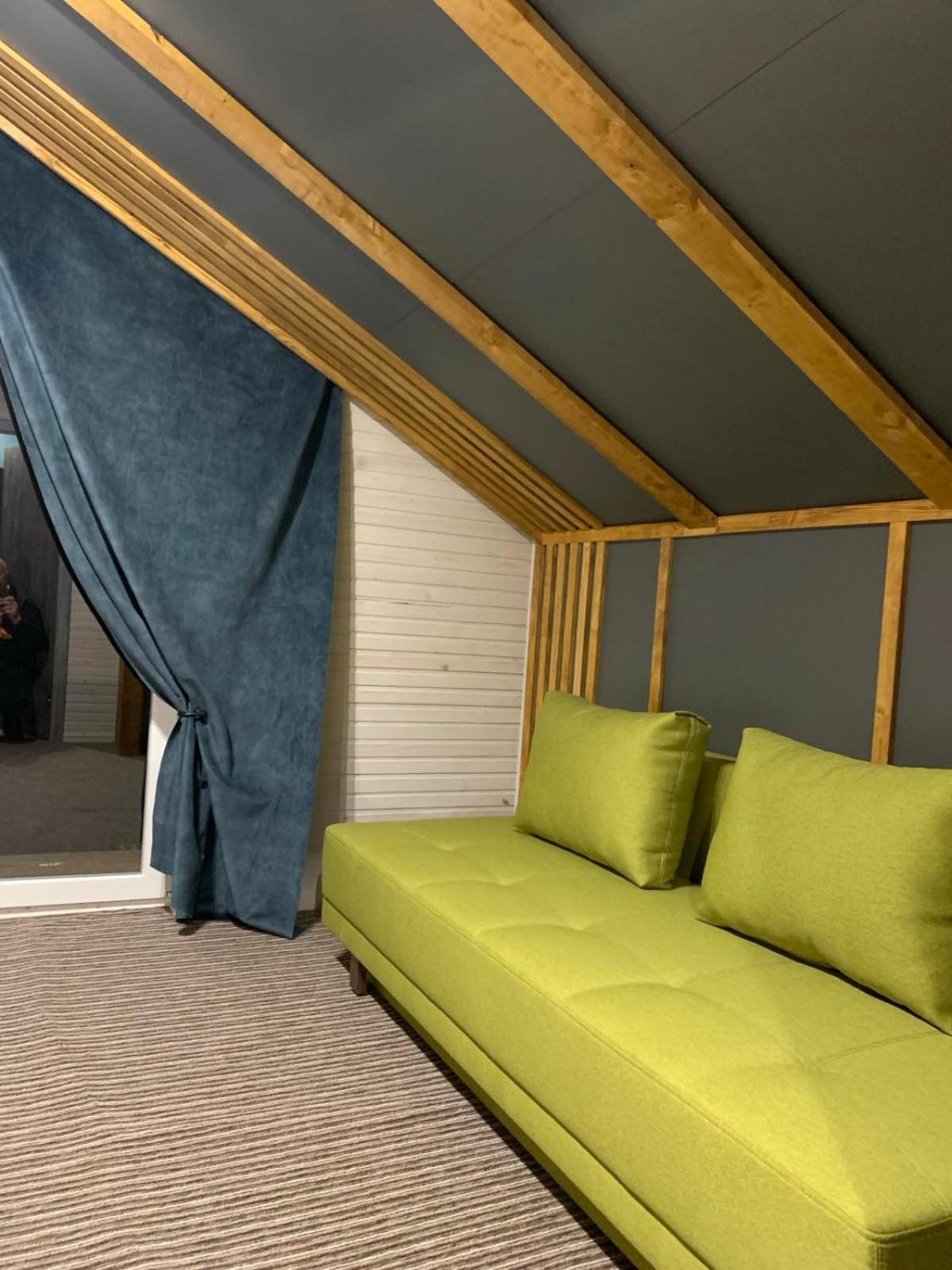 Mishelter Villa Migovo Bagian luar foto